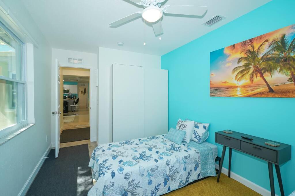 Modern, Fresh - Only 3 Miles To The Beach! Apartamento *